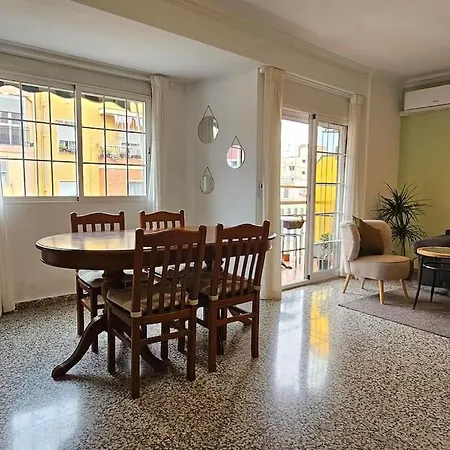 Vacansis, Com Apartamento Democracia * Valencia